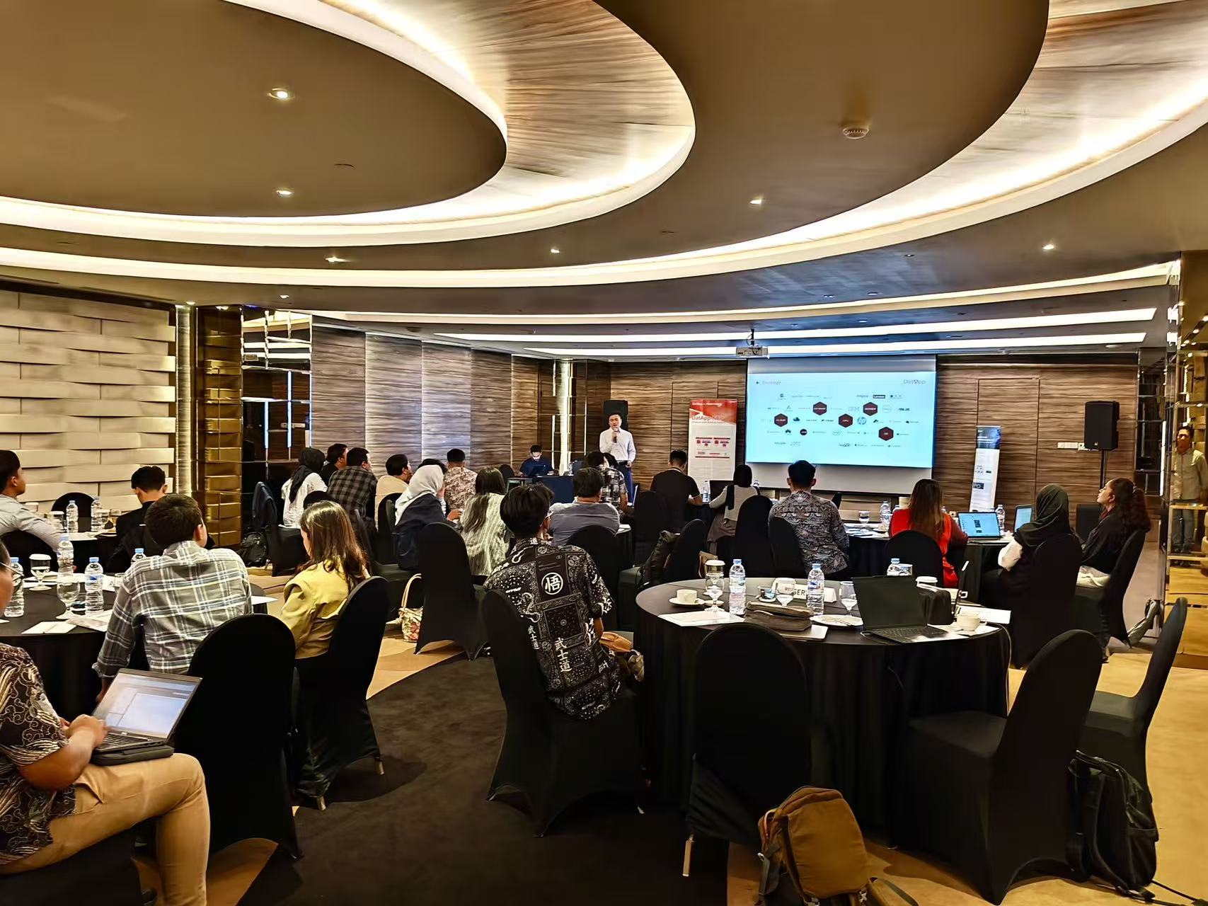 微信图片_20250917145349_1369_32.jpg 微信图片_20250917145349_1369_32.jpg